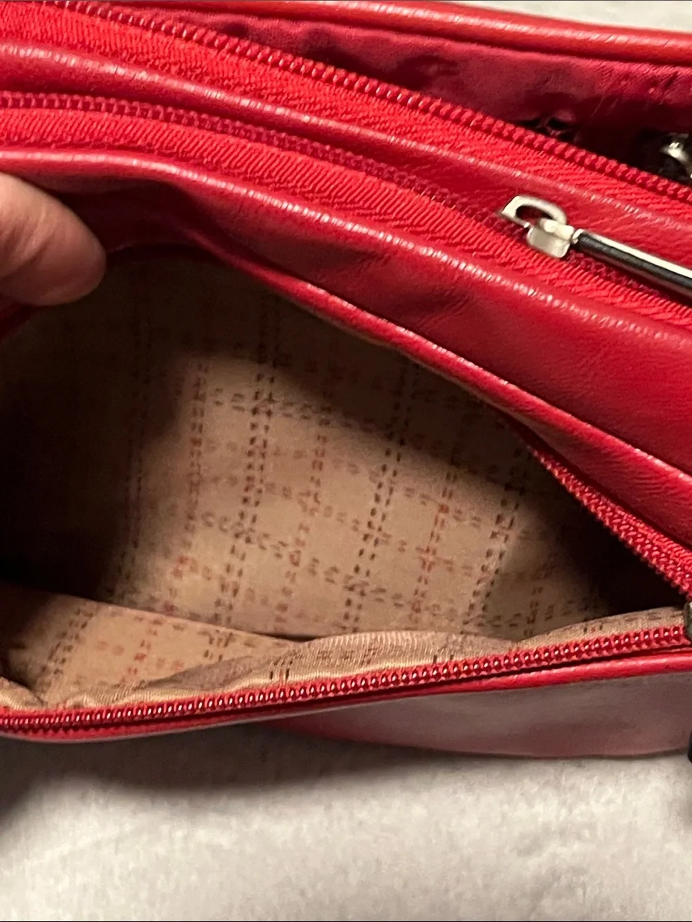 Travelon Red Crossbody Travel Bag-EUC - Picture 7 of 12